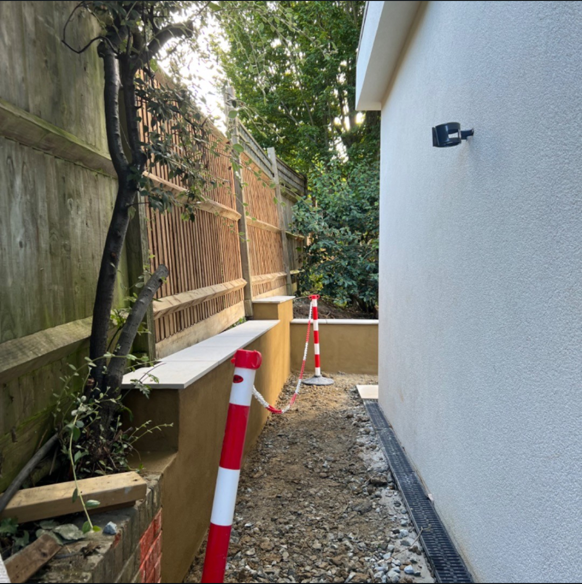 Retaining wall, Kent